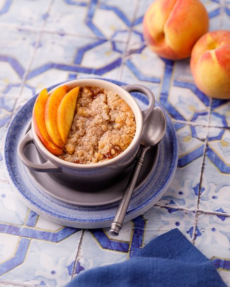 There’s nothing like an Easy Single Serving Peach Cobbler Recipe during peach season. With peaches at their peak, this recipe is a perfect treat. Single Serve Peach Cobbler, Mini Peach Cobbler, Peach Ice Cream Recipe, Birthday Pies, Homemade Peach Ice Cream, Homemade Peach Cobbler, Fresh Peach Cobbler, Peach Cobbler Easy, Blueberry Cobbler