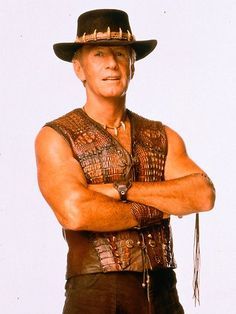 pinterest costume australie arborigène | Paul Hogan starred as Mick Dundee in the 1986 Australian comedy film ... Paul Hogan, Australian Icons, Crocodile Dundee, Australian Costume, Australia History, Tv Icon, Australian Actors, Theatre Costumes, Costume Themes