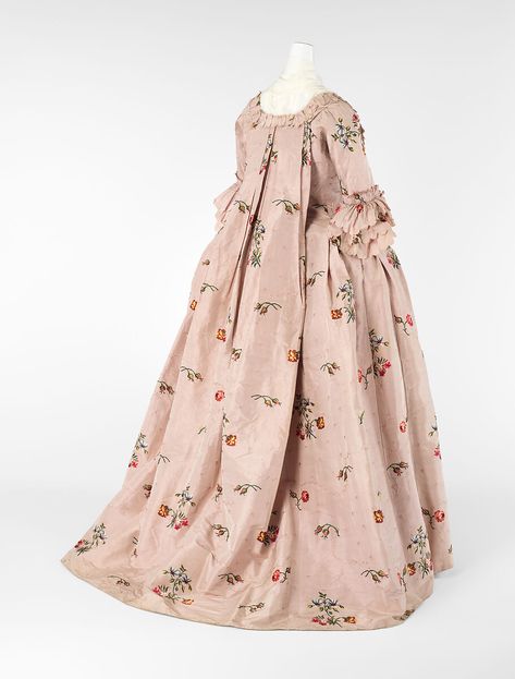 Robe à la française | British | The Metropolitan Museum of Art Rococo Outfit, Marie Antoinette Dress, Anastasia And Drizella, Era Dresses, Marie Antoinette Dresses, Core Fashion, Antoinette Dress, Royal Core, Historical Costuming