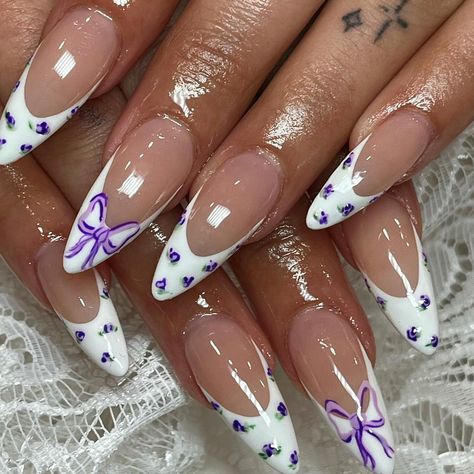 inspo @nailzbysavv 💜🎀💫 (ignore the little lints from the lace🥲) #nails #nailsofinstagram #nailart #nailinspo #coquette #coquettenails #na… | Instagram Purple Coquette Nails, Purple Nails Simple, Purple Winter Nails, Nail Freestyle, Nail Ideas Purple, Nail Designs Purple, Nail Palette, Coquette Nails, Kitty Nails