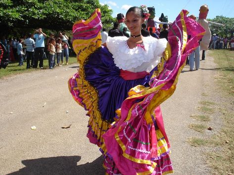 traditional clothes in costa rica Starren ironie widmen traditionelle kleidung in costa rica schere. Traje tipico de costa rica formatoapa com reglas y normas apa. Costa rica rican traditional cultural folklore dance traje dress costume costumes la dances culture ricans baile typical dancers most folk. Rican tamarindo. Https://thecostaricanews.com/colorful-and-majestic-costa-rican-costumes. Costa rica clothes. Costa rica traditional woman outfit Costa Rica Traditional Clothing, Costa Rica Clothes, Backpacking Outfits, Traditional Woman, Native Outfits, Costa Rica Honeymoon, Colorful Photoshoot, Vacation Outfits Men, Outfit Modest