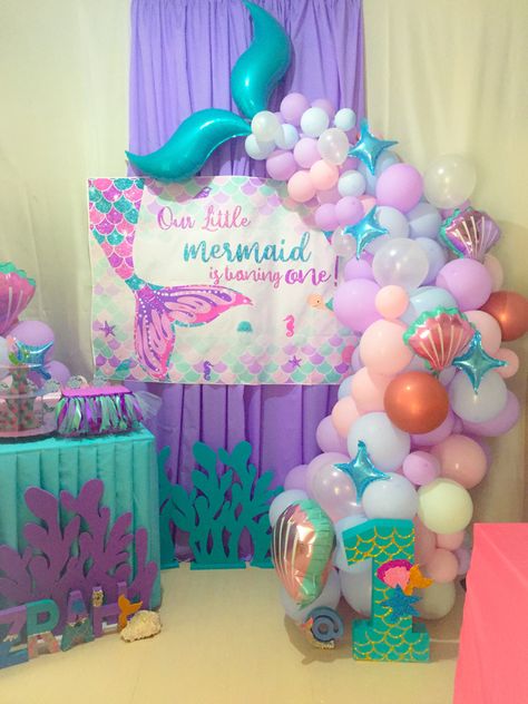 Little Mermaid Invitations, 2nd Birthday Party For Girl, Ocean Birthday Party, 1st Birthday Girl Decorations, Twin Birthday Parties, Themed 1st Birthday, Mermaid Cake Topper, Ocean Birthday, Mermaid Party Decorations