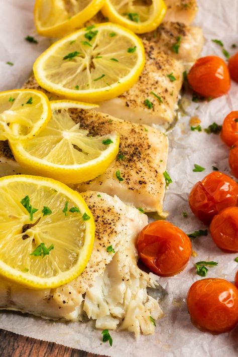 This baked haddock is perfectly flaky and delicious and cooked in the oven to perfection! Ready in less than 20 minutes, it's perfect for a quick and healthy dinner. Cooking Haddock, Oven Baked Haddock, Baked Haddock Recipes, Fancy Seafood, Baked Haddock, Haddock Recipes, Seafood Feast, Easy Fish Recipes, Fish Recipes Healthy