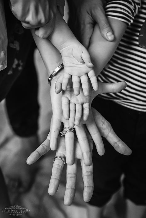 Family Holding Hands Photo, Holding Hands Family, Self Family Photoshoot, Monochrome Family Photos, Family Detail Photography, Family Hands, Family Photos What To Wear, Family Printables, Families Hands