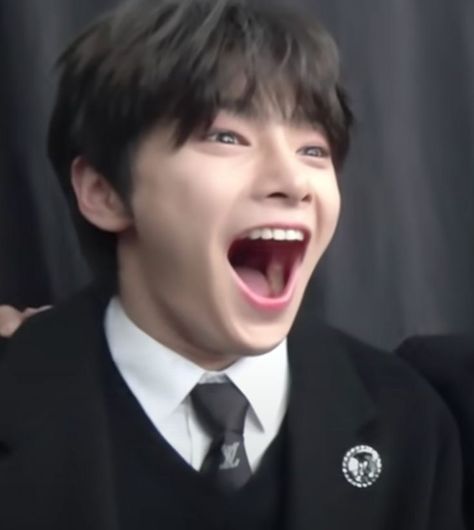 Shocked Face, He Makes Me Happy, Yang Jeongin, Skz In Cute, Funny Face, Facial Features, Look At The Stars, Perfect Boy, Kids Icon