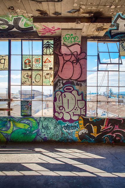 After a fresh coat of paint, would be a great studio space. As long as it had a nice view. Graffiti Studio, Colourful Graffiti, Studio Loft, Old School Fashion, Technical Illustration, Dream Studio, Boy Character, My Art Studio, Studio Interior