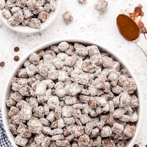 Keto Nutella Puppy Chow - ForgetSugar Nutella Puppy Chow Recipe, Nutella Puppy Chow, Keto Nutella, Puppy Chow Ingredients, Muddy Buddies Recipe, Puppy Chow Recipes, Chocolate Hazelnut Spread, Low Carb Chocolate, Puppy Chow