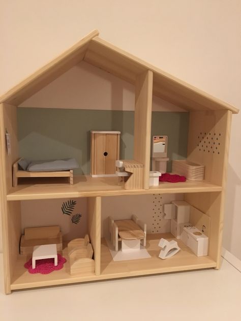 Flisat Dollhouse Hack, Dollhouse Hack, Ikea Flisat Dollhouse, Flisat Dollhouse, Ikea Flisat, Doll Furniture Diy, Dollhouse Ideas, Doll Home, Diy Dollhouse Furniture