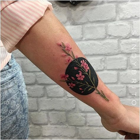 Blacked Out Tattoo Cover Up, Big Cover Up Tattoos, Shoulder Cover Up Tattoos, Book Inspired Tattoos, Tatuaje Cover Up, Cover Up Tattoos For Women, Negative Space Tattoo, Mujeres Tattoo, Cuff Tattoo