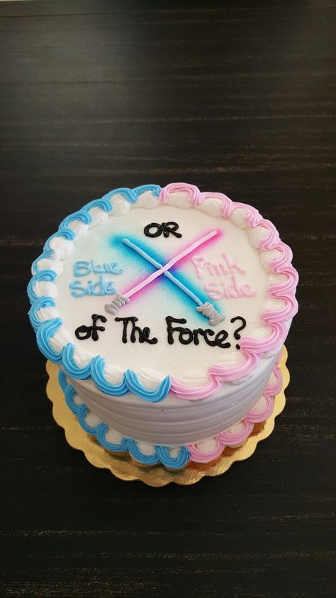 Star Wars gender reveal cake Baby Announcement Cake, Gender Reveal Party Food, Baby Reveal Cakes, Star Wars Baby Shower, Gender Reveal Party Theme, Gender Reveal Themes, Baby Reveal Party, Star Wars Cake, Gender Party