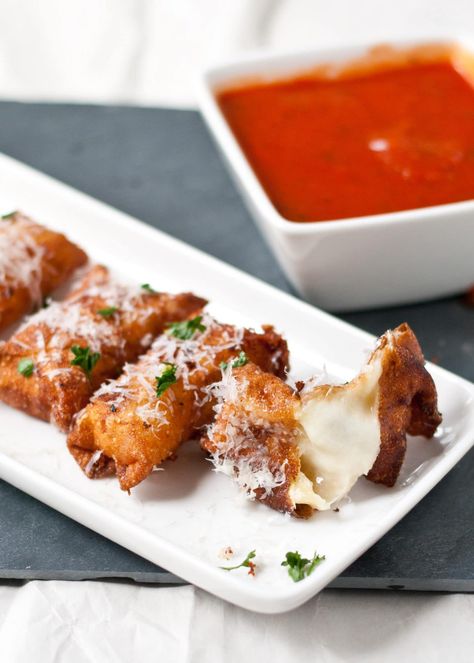 Wonton Mozzarella Sticks, Crispy Wontons, Mozzarella Stick, Gameday Food, Wine Appetizers, Crispy Wonton, Cheese Wontons, String Cheese, Wonton Wrappers