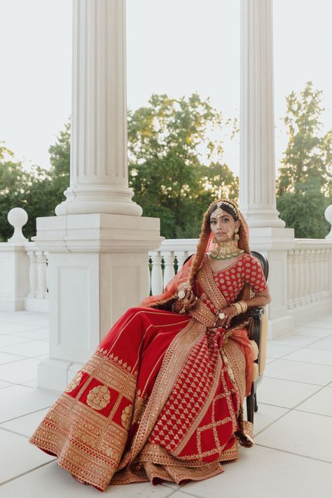 Sabyasachi Red Lehenga, Marwari Lehenga, Sabiya Sachi Lehenga, Sabyasachi Lehenga Bridal Royals, Wedding Lehnga Designs Latest, Red Sabyasachi Lehenga, Sabyasachi Bridal Red, Bridal Choli, Red Bridal Gown