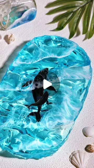 Shark Resin Art, Wave Resin Art, Diy Resin Tray Ideas, Resin Trays Ideas, Epoxy Resin Crafts Ideas, Resin Tray Ideas, Unique Resin Ideas, Deep Pour Resin, Resinart Ideas