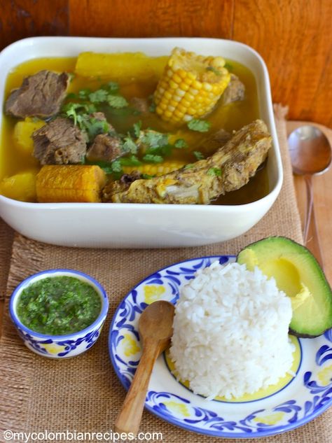 Sancocho Antioqueño o Paisa (Paisa Region Soup) |mycolombianrecipes.com San Cocho Soup, Plantain Soup, Sancocho Recipe, Sancocho Colombiano, Columbian Recipes, Colombian Dishes, Colombian Recipes, Colombian Cuisine, Colombian Food