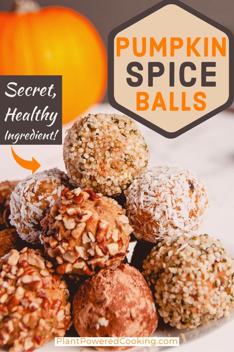 Vegan Date Balls, Pumpkin Spice Balls, Pumpkin Energy Balls, Thanksgiving Sweets, Vegan Energy Balls, Healthy Vegan Dinner Recipes, Date Balls, Recipe For Fall, Sweet Easy