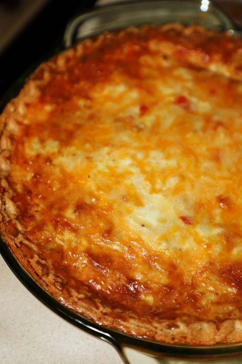 Crab Quiche Recipes Swiss Cheese, Crabmeat Quiche Recipes, Crab Quiche Recipes Crustless, Crab Quiche Recipes, Crabmeat Quiche, Crab Pie Recipe, Crabmeat Recipes, Quiche Chicken, Crab Pie