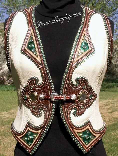 Western Vests, Rodeo Queen Clothes, Women Vests, Leather Vests, Trajes Country, Western Show Clothes, Women Leather Vest, Desain Tote Bag, Horse Show Clothes