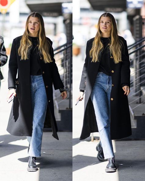 Sophia Richie Winter Style, Sofia Richie Quiet Luxury, Sofia Richie Winter Outfits, Sofia Richie Home, Sofia Richie Winter Style, Sofia Richie Style Old Money, Sophia Richie Outfits 2023, Sofia Richie Casual Style, Sofia Richie Wedding Dress