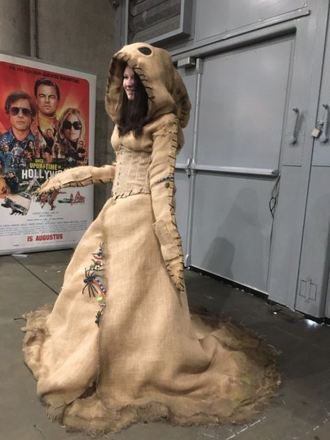 Oogie Boogie cosplay made by Darkness Cosplay @darkness_cosplay on instagram #oogieboogie #oogieboogiecosplay #thenightmarebeforechristmas Oogie Boogie Cosplay, Oogie Boogie, Oc Ideas, Nightmare Before Christmas, Costume Ideas, Halloween Costumes, Victorian Dress, Holidays, Halloween