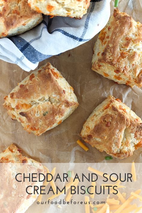 Sour Cream Biscuits, Cream Biscuits, Cheddar Biscuits, Self Rising Flour, Breakfast Breads, Bread Rolls, Thanksgiving Recipes, Quick Easy Meals, Cheddar Cheese