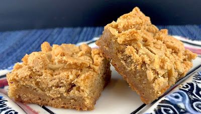 Cookies on Friday: Bar Cookies Revel Bars Recipe, Revel Bars, Pecan Pie Cheesecake Bars, Shugary Sweets, Chewy Peanut Butter Cookies, Holiday Sweets, Oatmeal Cookies Chewy, Butter Bars, Dessert Bar Recipe