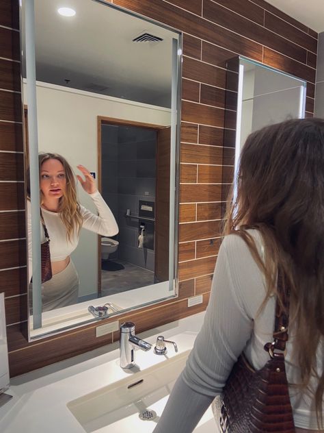 Sitting On Bathroom Sink Pose, Washroom Photoshoot, Public Bathroom Photoshoot, Bathroom Mirror Poses Photo Ideas, Bathroom Selfie Captions, Bathroom Mirror Photoshoot, Bathroom Poses, Bathroom Photoshoot Ideas, Bathroom Mirror Selfie Poses