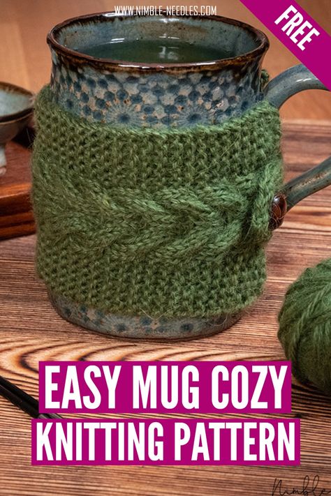 Knitted Coffee Mug Cozy Free Pattern, Diy Coffee Cozy, Quick Knit Christmas Gifts, Knit Coffee Cozy Pattern, Cup Cozy Knitting Pattern, Free Knit Patterns, Knit Cup Cozy, Knit Coffee Cozy, Coffee Cozy Pattern