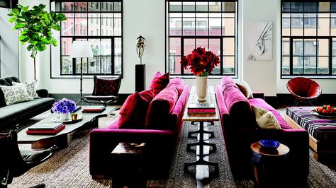 [Photo by Douglas Friedman for Architectural Digest] In 2011, Hollywood power couple Naomi Watts and Liev Schreiber bought two Tribeca apartments (one an artists' loft) that they later converted... Nyc Loft, Furnitur Ruang Keluarga, Luxury Home Accessories, Loft Interior, Manhattan Apartment, New York City Apartment, Luxury Living Room Design, Design Salon, Naomi Watts