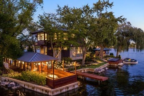 Stilt House, Nice Homes, Summer Houses, Lakeside Living, Lakefront Homes, Island House, Cabin Life, Luxury Homes Dream Houses, Waterfront Homes