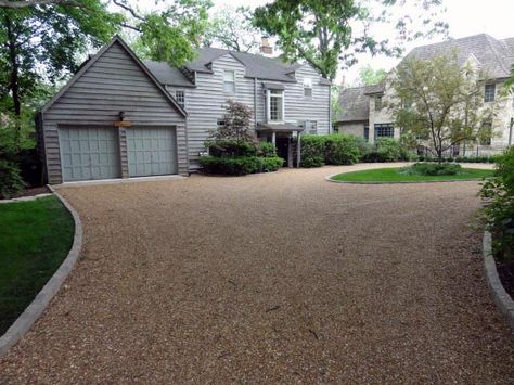 Gravel Driveway Landscaping, Hard Landscaping Ideas, Front Driveway Ideas, Landscape Edging Stone, Front Garden Entrance, Cement Home, Driveway Edging, Front Yards Curb Appeal, Driveway Ideas