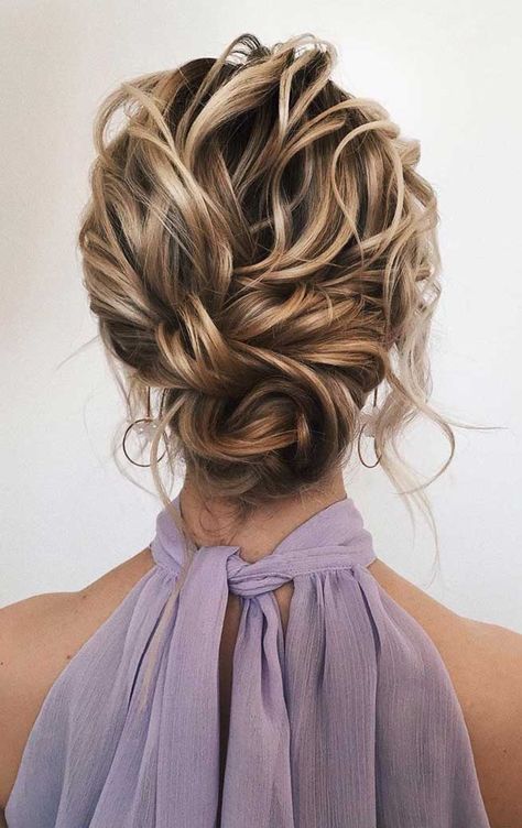 Mother Of The Groom Hairstyles, Short Hair Bun, Mother Of The Bride Hair, Best Wedding Hairstyles, Up Dos For Medium Hair, Low Bun, Updos For Medium Length Hair, Peinados Fáciles Para Cabello Corto, Short Wedding Hair