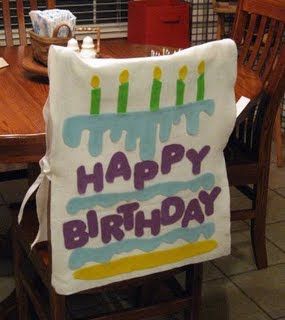 Super cute idea. I have always wanted a new way to make the birthday kid feel special. Birthday Chair Cover, Classroom Birthdays, Birthday Chair, Class Birthdays, Anniversaire Diy, Classroom Birthday, School Birthday, Beginning Of School, Feel Special