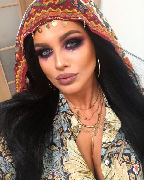 Psychic Halloween Costume, Fortune Teller Makeup, Fnaf Costumes, Fnaf Costume, Pregnant Halloween, Instagram Makeup, Fortune Teller, Nov 2, Halloween Makeup