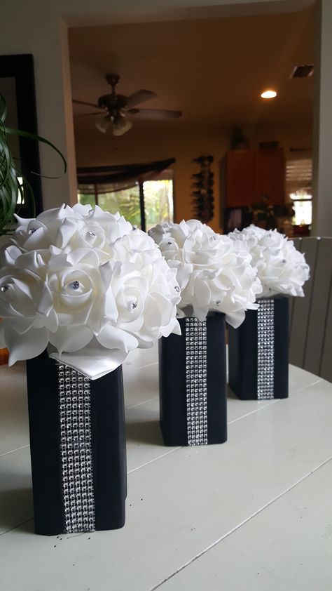 All Black Affair Centerpieces, Diy Pearl Centerpieces, Black Centerpieces For Party, Black And White Sweets Table Ideas, Black And Champagne Centerpieces, Black Tie Event Centerpieces, Black And Bling Centerpieces, All Black Wedding Centerpieces, Black White Silver Centerpieces