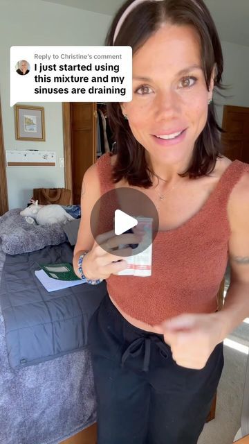 Melanie Sandford on Instagram: "When I referred to the Frankincense serum, you can either use the fountain of youth serum a.k.a. FOY or you could use castor oil by itself with frankincense. I like to put that mixture in a roller bottle. The oil I have here in the video is by @gurunanda.official . The recipe for Frankincense is as follows: take one rollerball bottle and fill it up with castor oil and add 7 drops of frankincense. For the fountain of youth serum: take a 2 ounce bottle fill up 1 ounce with castor oil 1 ounce with jojoba oil and add 7 to 10 drops of frankincense. If you’re interested in the products, all you have to do is click on my bio link and go to my Amazon storefront. I have the bottles and the oil available. As always, this is not medical advice, and I am not a medical p Castor Oil For Sinus Infection, Castor Oil Jojoba Oil Frankincense, Castor Oil And Frankincense Recipe, Castor Oil And Frankincense, Frankensence Oil Uses, Frankensence Oil, Caster Oil, Oils For Sinus, Natural Pain Relievers