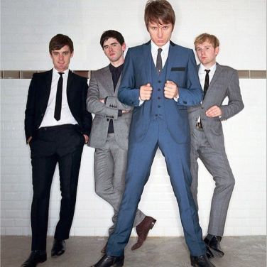 30c64c4bcb891b44360833cf22326205 Mohair Suit, Curtis Mayfield, Franz Ferdinand, Swinging London, Paul Weller, Dress Appropriately, Band Photos, New Rock, Post Punk