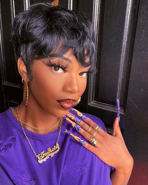 Eden Reid on Instagram: “now, why would you call his mother a garden tool?! —————————————————————— “House Party” INSPIRED PRESS ON NAILS Bestie Box:…” 90s Hairstyles For Black Women, 90s Hairstyles Short, Outfit Ideas December, Pixie Cut Styles, Short Hair Pixie Cuts, Quick Weave Hairstyles, Clothing Outfit Ideas, 90s Hairstyles, Pixie Cut Wig