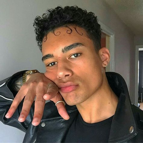 𝓟𝓲𝓷𝓽𝓮𝓻𝓮𝓼𝓽:  @milkybambi Reese King, I Kissed Shara Wheeler, Reece King, Blaise Zabini, Mixed Guys, Slytherin Boys, Cute Black Guys, The Perfect Guy, Six Of Crows