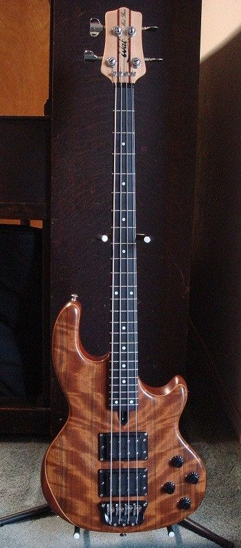 Posted Image Bass Guitar Art, Bass Guitar Notes, Custom Bass Guitar, 12 String Guitar, Custom Bass, Guitar Notes, Bass Ukulele, All About That Bass, Guitar Collection