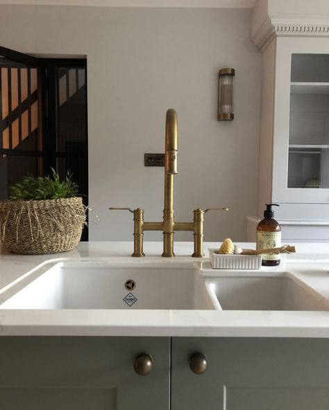 Perrin And Rowe Armstrong, Perrin And Rowe, Perrin And Rowe Bathroom, Fireclay Sink, Kitchen Refresh, New Kitchen Designs, Industrial Kitchen, Shaker Kitchen, Kitchen Taps