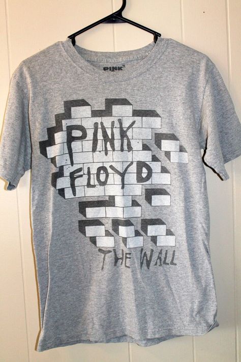 The Wall Album, Pink Floyd Vintage, Pink Floyd The Wall, 2000s Pink, Pink Floyd T Shirt, Pink Floyd Wall, Vintage Rock, Pink Floyd, Vintage Tees