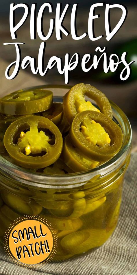 Pickled Jalapenos Recipe, Pickles Homemade Easy, Pickled Jalapeno Recipe, Canning Jalapeno Peppers, Refrigerator Dill Pickles, Easy Pickling Recipes, Pickled Vegetables Recipe, Pickled Jalapenos, Canning Equipment