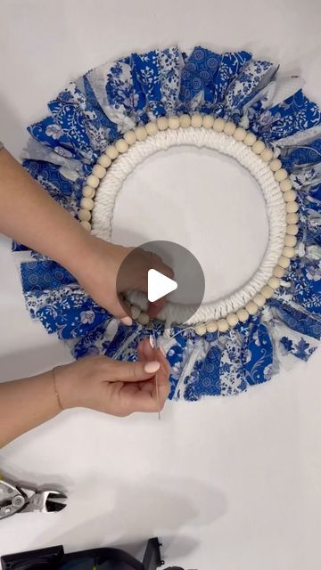 Scrap Ribbon Wreath, Mini Wire Wreath Ideas, Small Wreath Decor Ideas, Rope Wreaths Diy, Fabric Tie Wreath, Christmas Rag Wreath Ideas, How To Make A Ribbon Wreath, Bead Wreath Ideas, Everyday Wreath Ideas