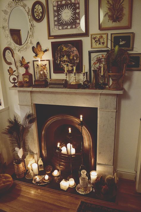 Witch Cottage, Gothic Decor, Gothic House, A Living Room, My New Room, House Inspo, Decoration Design, House Inspiration, My Dream Home