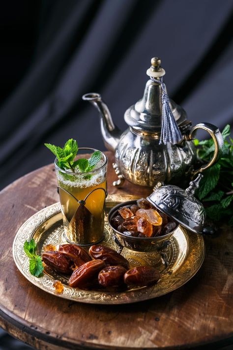 Moroccan recipes Arabian Tea, Arabic Tea, Morocco Photography, Mediterranean Breakfast, Moroccan Recipes, Moroccan Tea, Moroccan Mint Tea, Morocco Style, Tea Eggs