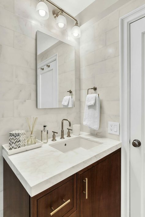 Bathroom Sink And Vanity, Bathroom Vanity Trends, Sink And Vanity, Cottage Style Bathrooms, Bathroom Sink Design, Luxe Bathroom, Sink Ideas, Classic Bathroom, Sink Design