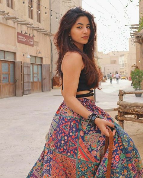 Michu Somya Gupta, Western Looks, Somya Gupta, Long Skirt Outfits, Casual Indian Fashion, Desi Fashion Casual, Trendy Dress Outfits, Diy Fashion Clothing, Dress Indian Style