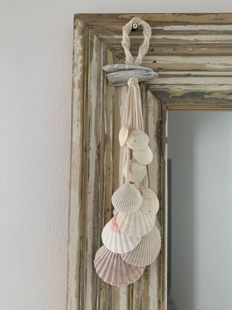 Seashell Art Diy, Hantverk Diy, Deco Marine, Seashell Projects, Shells Diy, Driftwood Projects, Diy Wind Chimes, Shell Crafts Diy, Sea Crafts