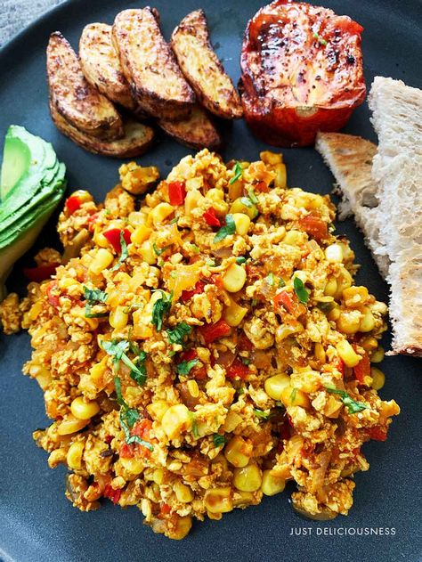 Tofu Bhurji, Scrambled Egg Breakfast, Parmesan Crusted Zucchini, Spinach And Mushrooms, Tofu Recipes Vegan, Tofu Dishes, Gluten Free Dishes, Scrambled Egg, Tofu Scramble