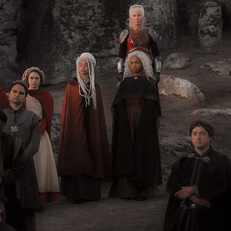 Baela And Rhaena, Rhaenys Targaryen, Game Of Thrones Outfits, Eve Best, Got Dragons, Targaryen Aesthetic, House Targaryen, Dragon Games, Game Of Thrones Houses